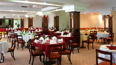 رستوران هتل لاله سرعین رستوران هتل لاله سرعین